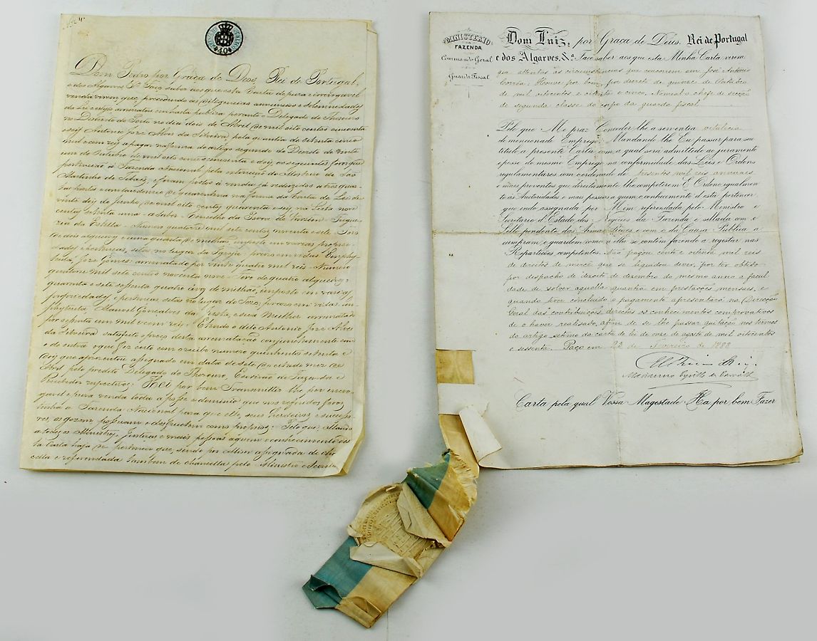 Carta em pergaminho tratando da venda de 2 foros