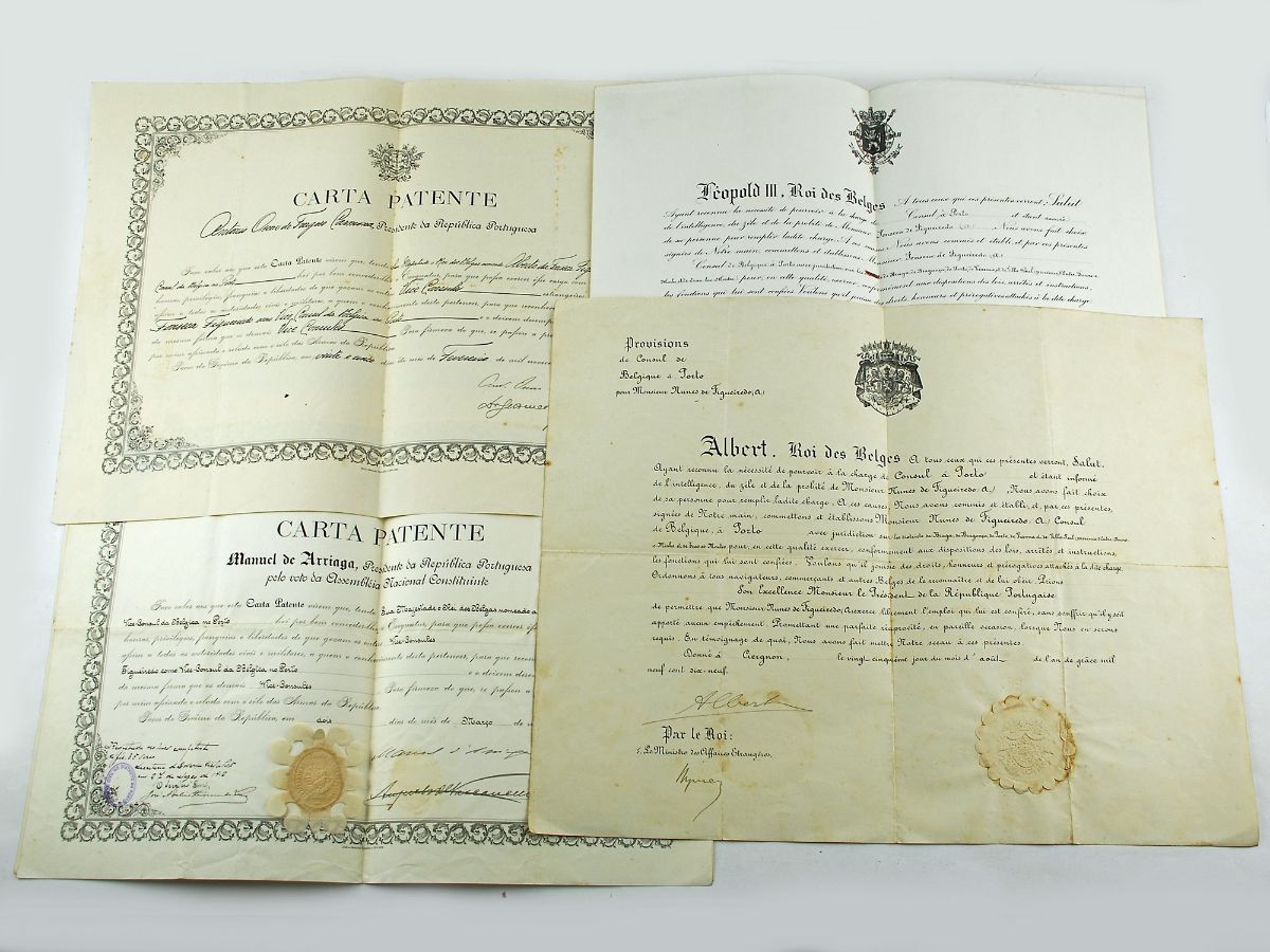 Conjunto de 4 Documentos do Rei da Bélgica