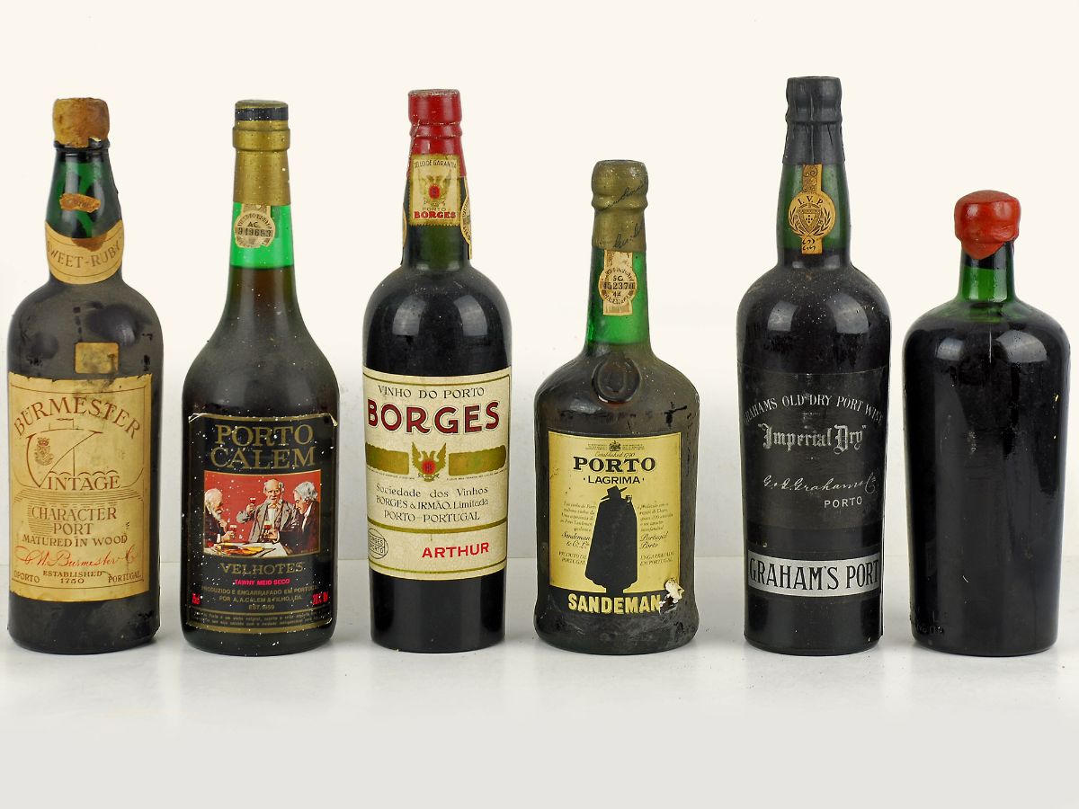 6 Garrafas de Vinho do Porto