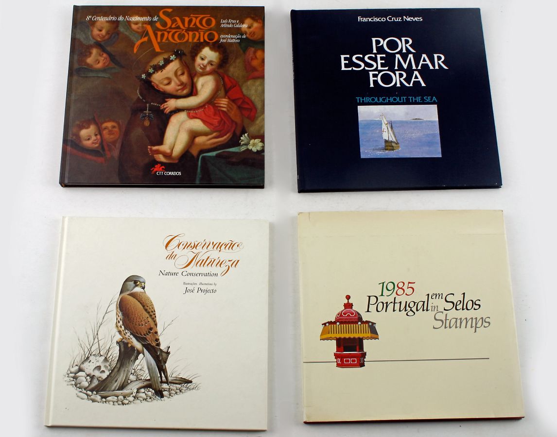 4 Livros de selos dos CTT