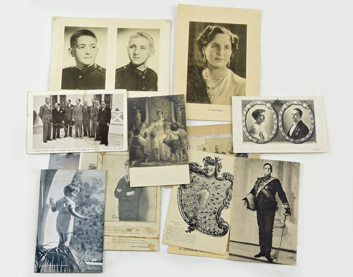 Conjunto de 11 Postais sobre a Família Real Portuguesa