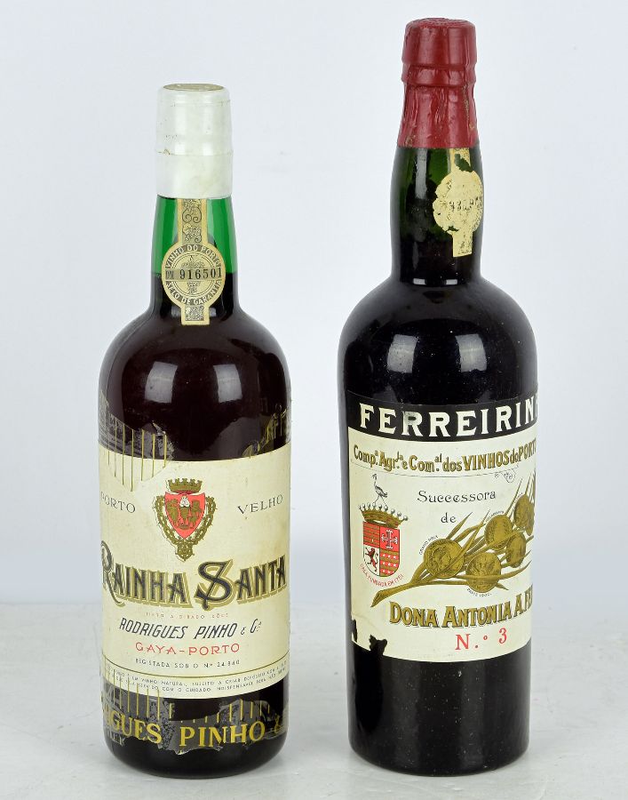 2 Garrafas de Vinho do Porto