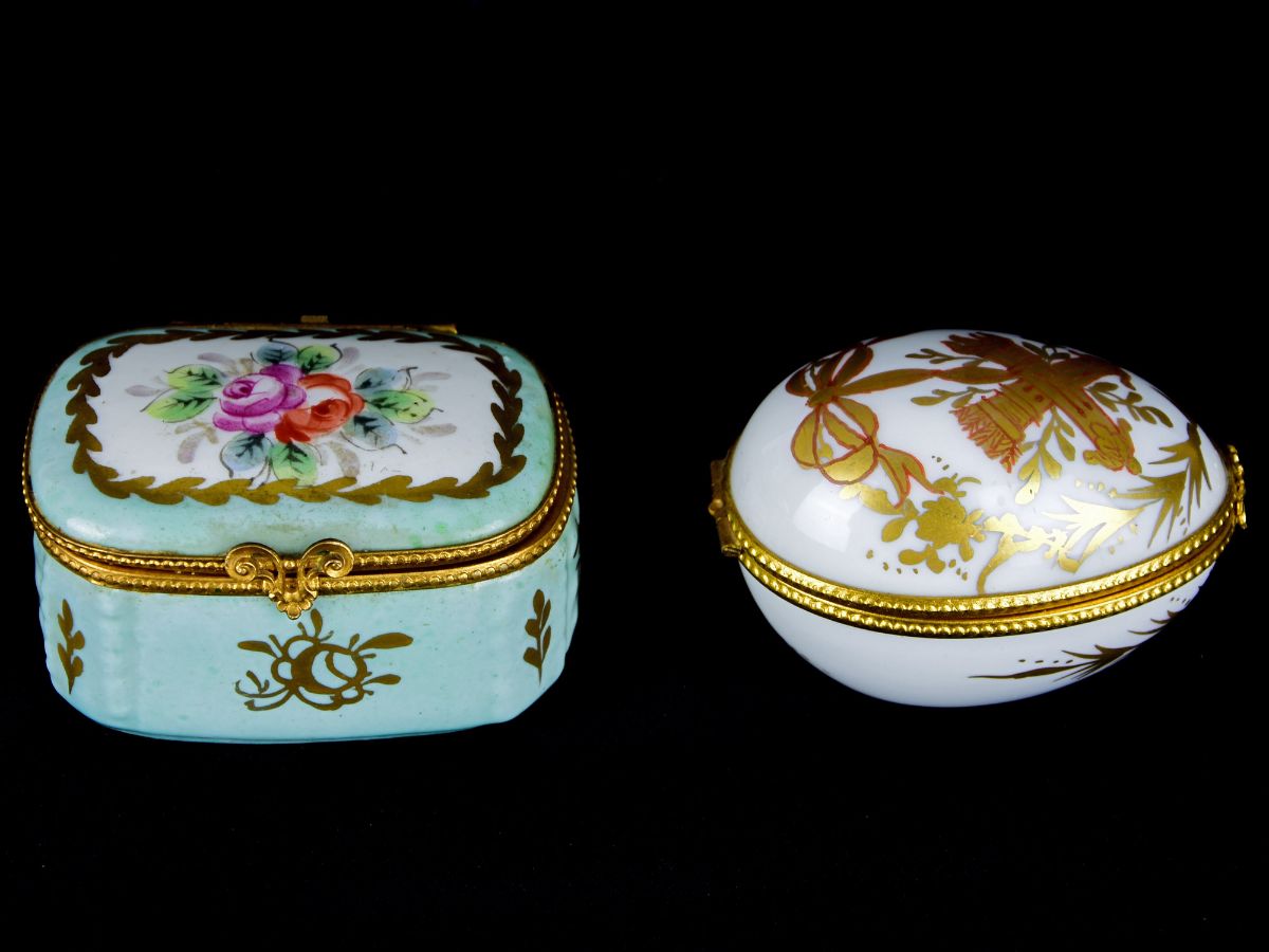 2 Pequenas caixas em Porcelana