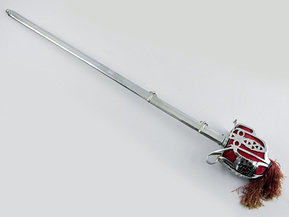 Espada ao Estilo Escocês