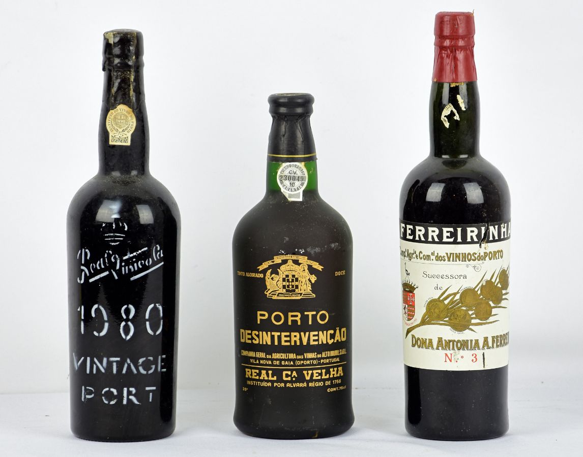 3 Garrafas de vinho do Porto