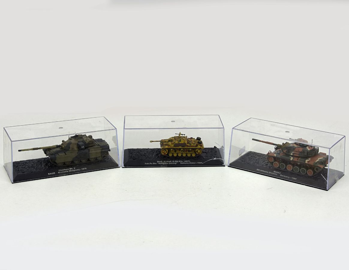 3 tanques miniaturas
