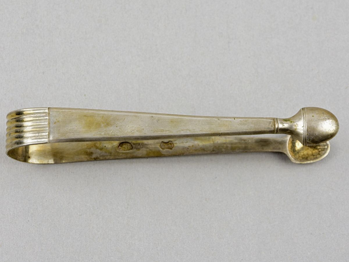 Pinça para açúcar