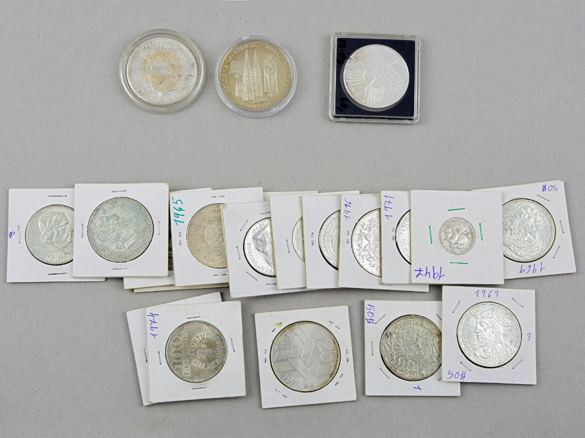 13 Moedas