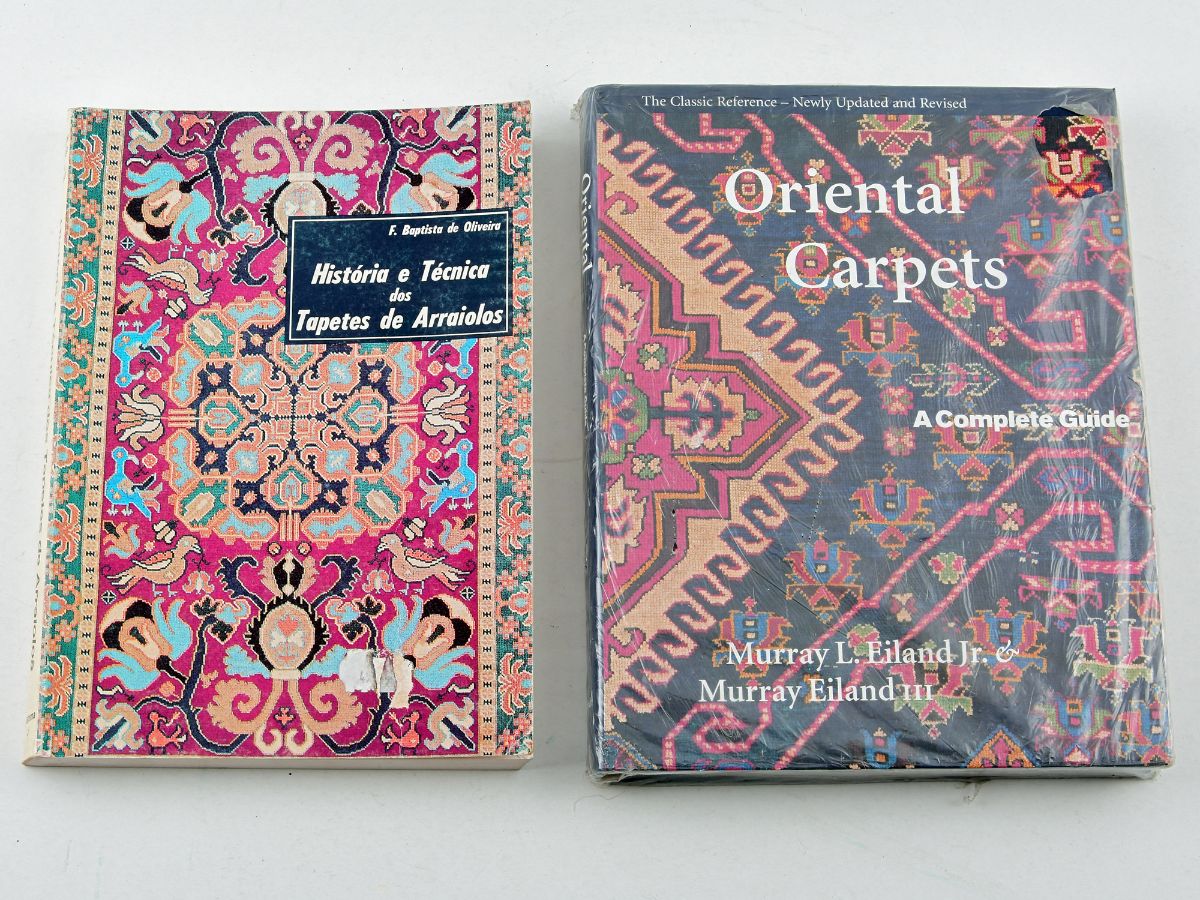 2 Livros sobre tapetes