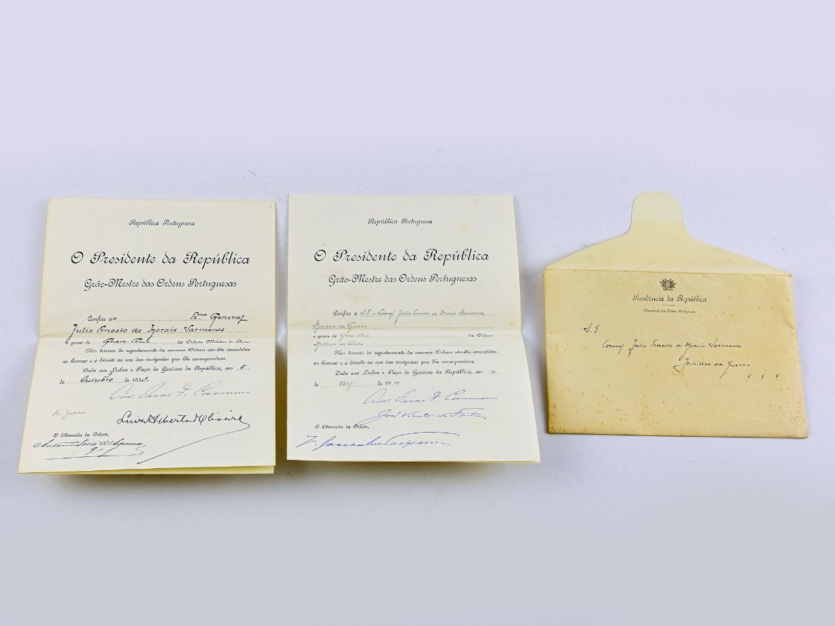 2 Diplomas para condecorações