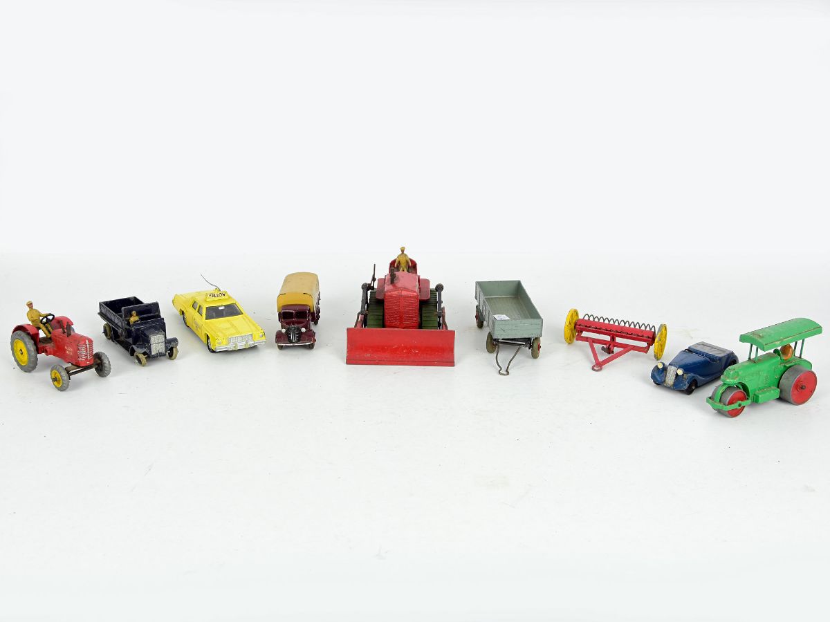 10 Carros da Dinky Toys