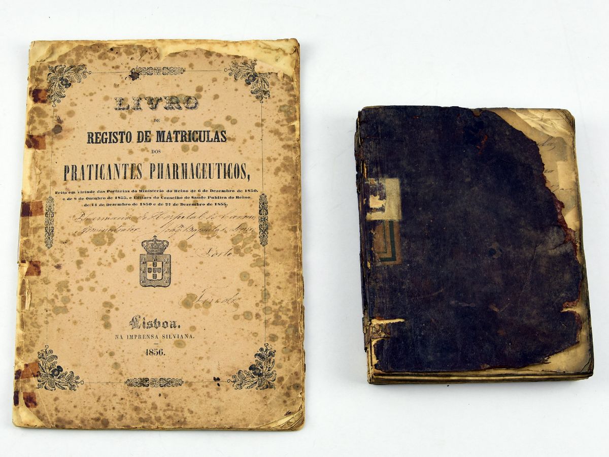 2 Livros farmacêuticos