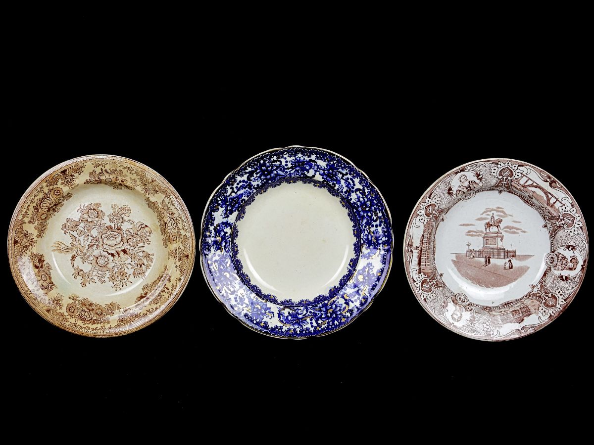 3 Pratos de sopa 
