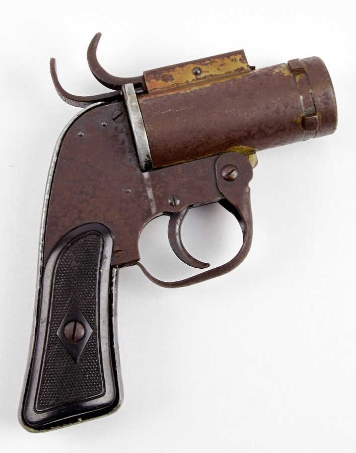 ​Pistola antiga Marítima de Sinalização