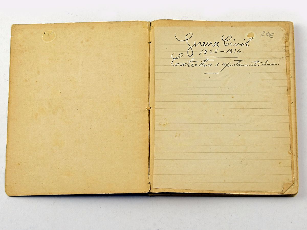 Livro manuscrito do séc. XIX