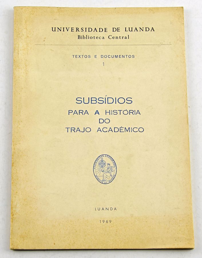 Estudo sobre o Trajo Académico