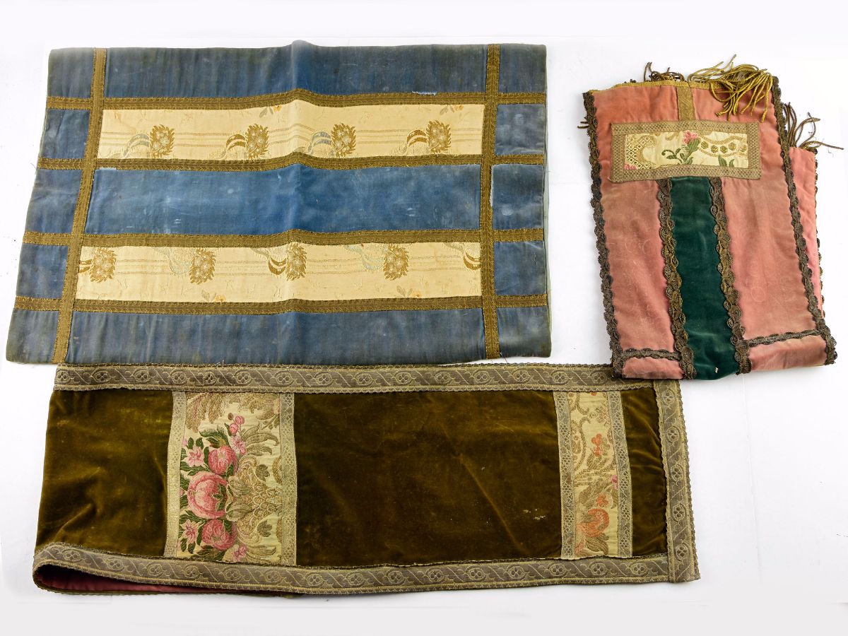Conjunto de 10 panos de Igreja e decoração
