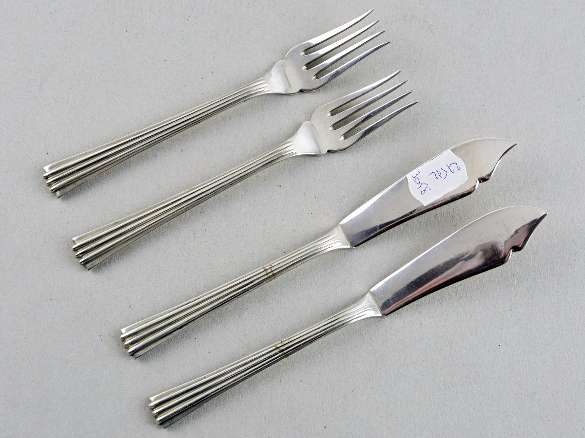 Conjunto de 2 facas e 2 garfos de peixe 