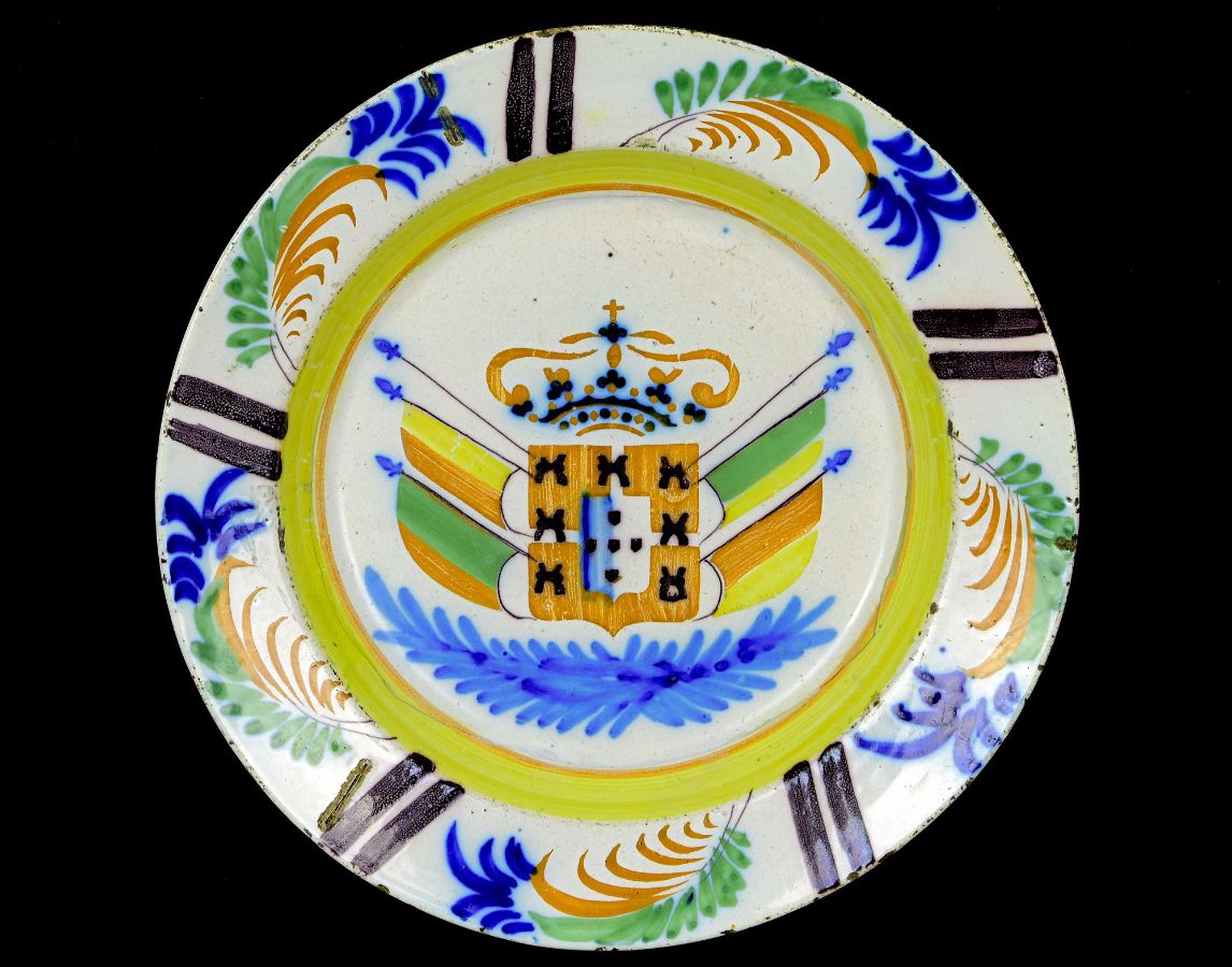 Prato em faiança
