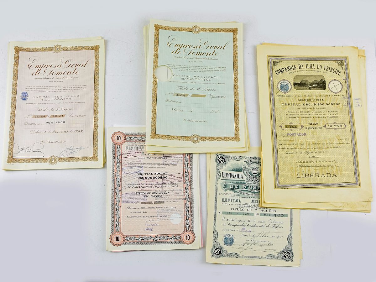Lote de 32 Ações