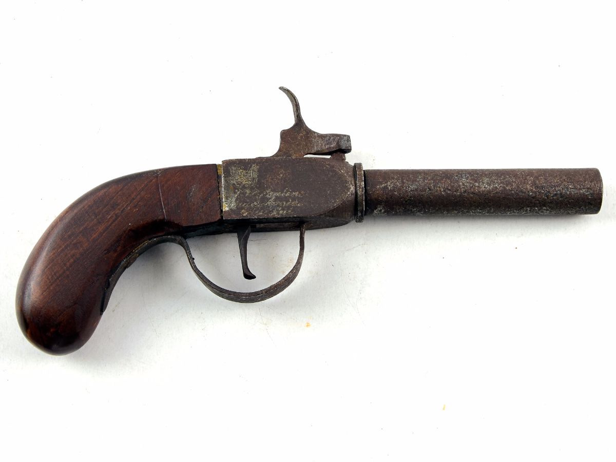 Pistola Antiga Percursão