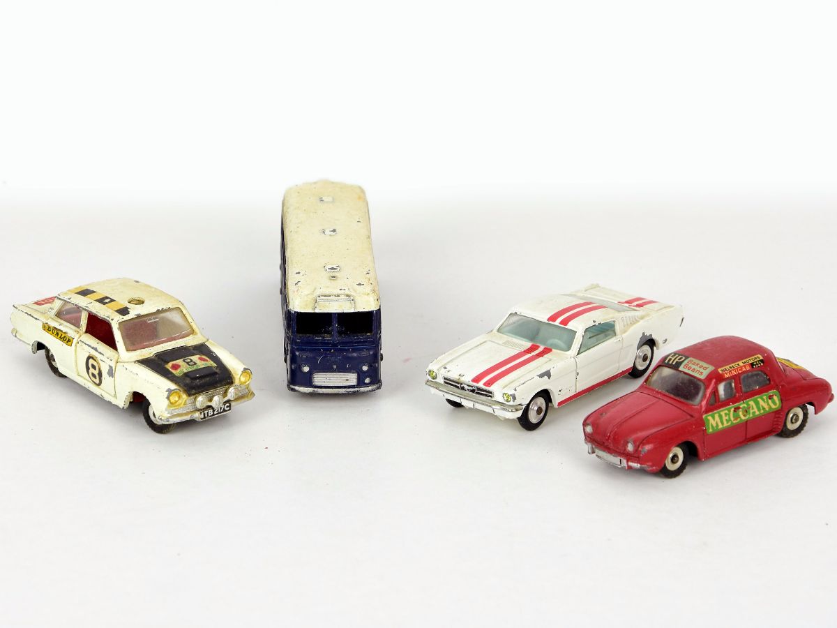 3 Dinky Toys