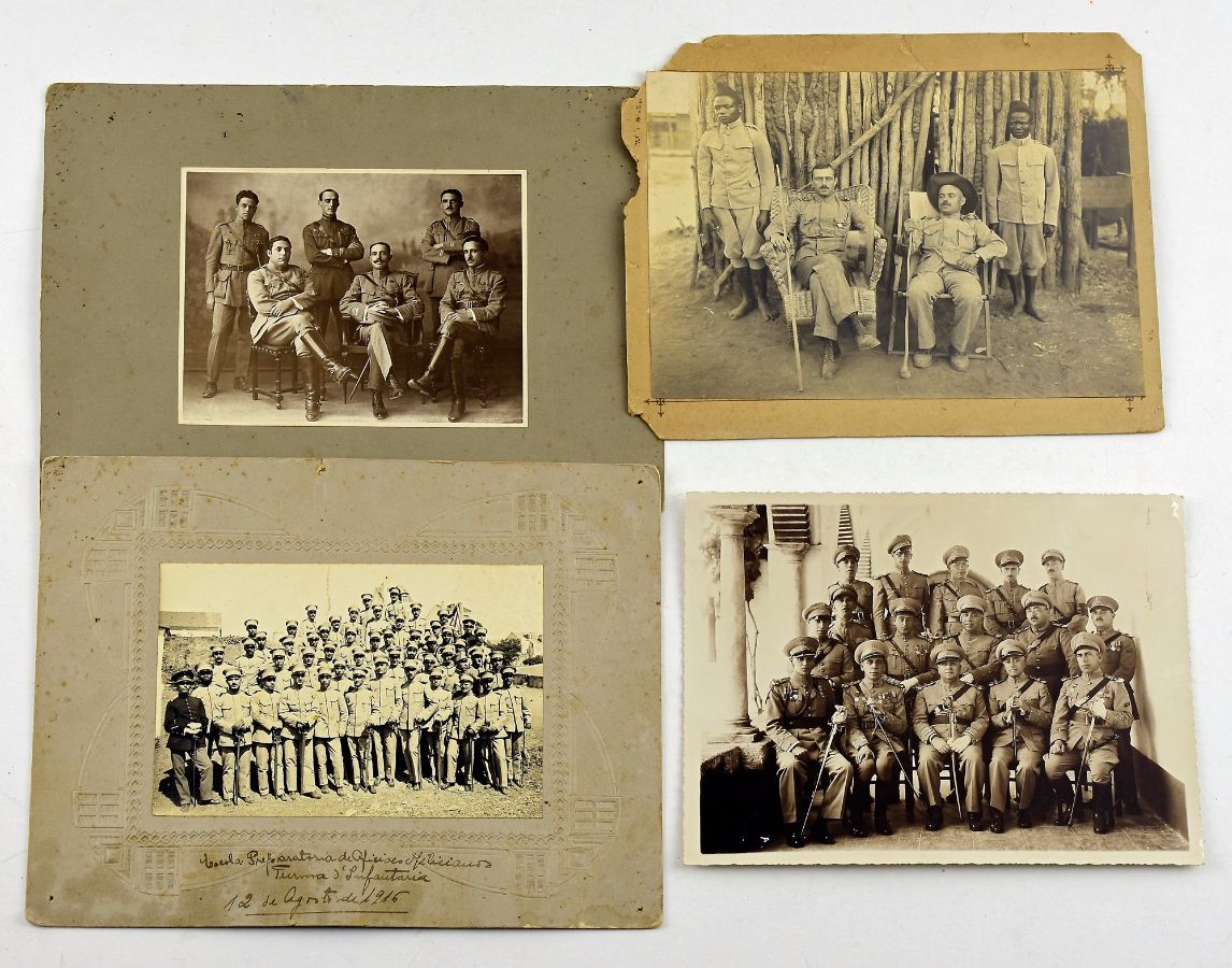 4 Fotografias de Militares