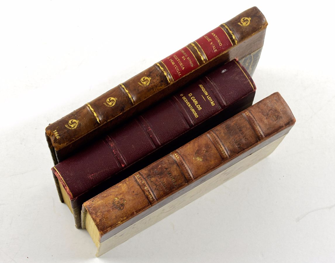 3 Livros Diversos