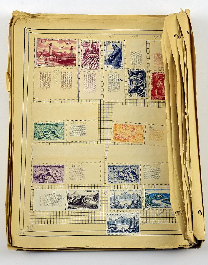 Colecção clássica de 1120 selos de França e colónias