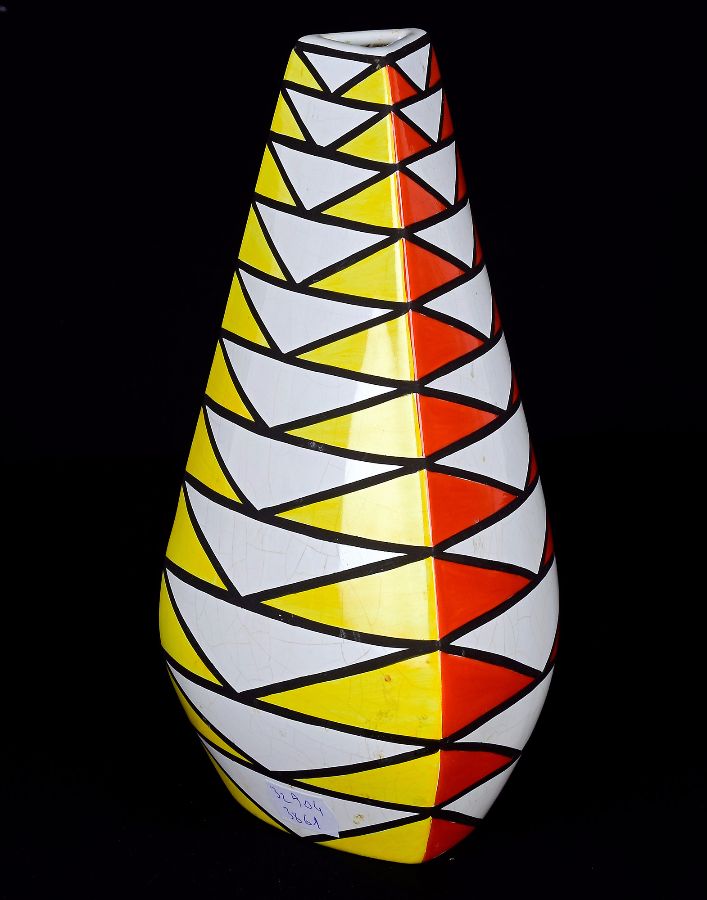 Jarra modernista
