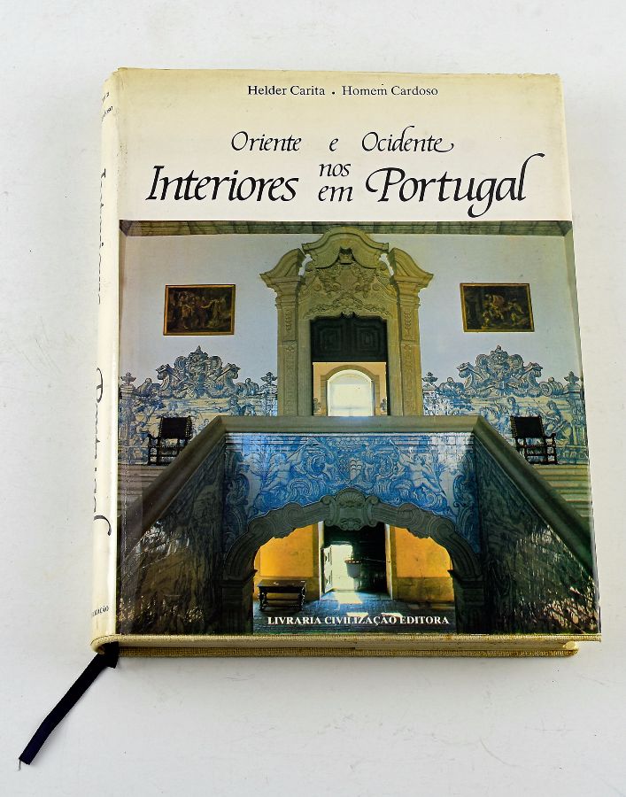 Oriente e Ocidente nos Interiores em Portugal