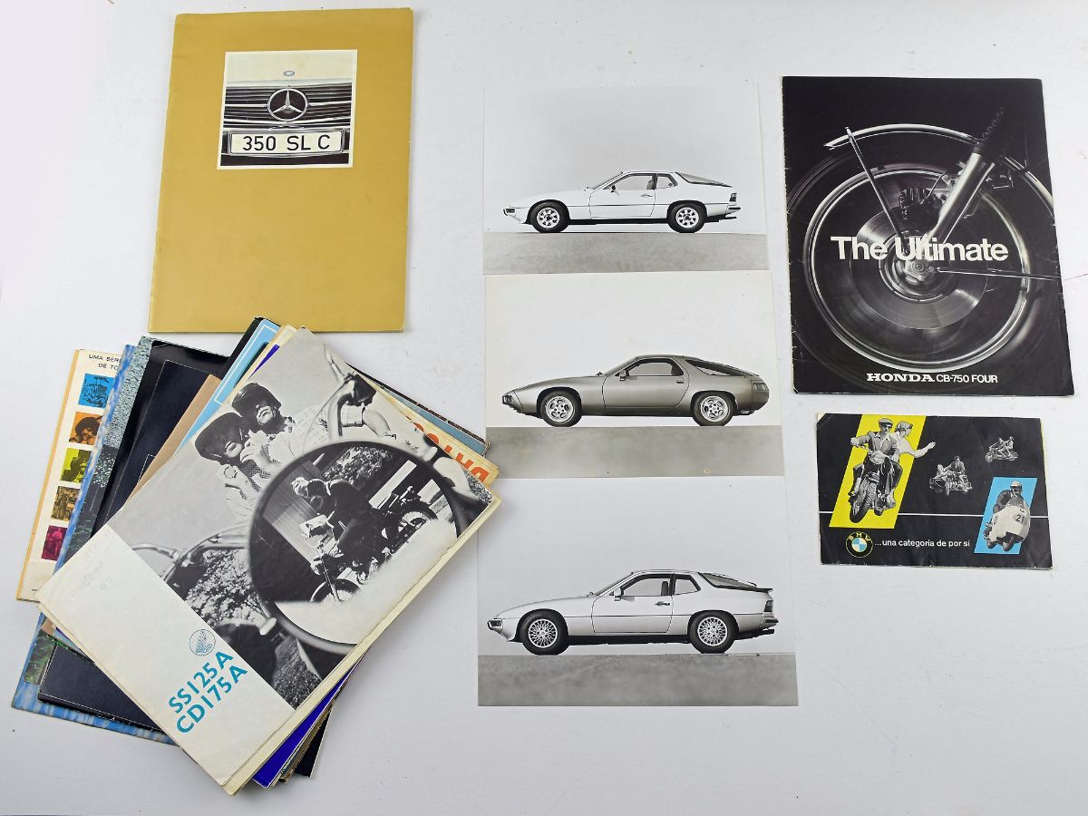 20 Catálogos e folhetos de Automóveis/Motas