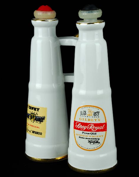 2 Garrafas de Licores em Faiança