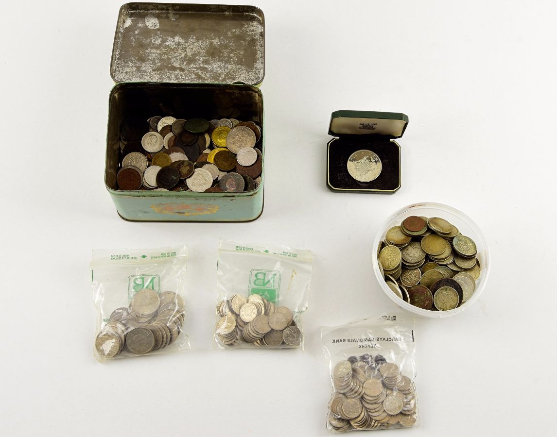 Colecção/Acumulação de  centenas de moedas