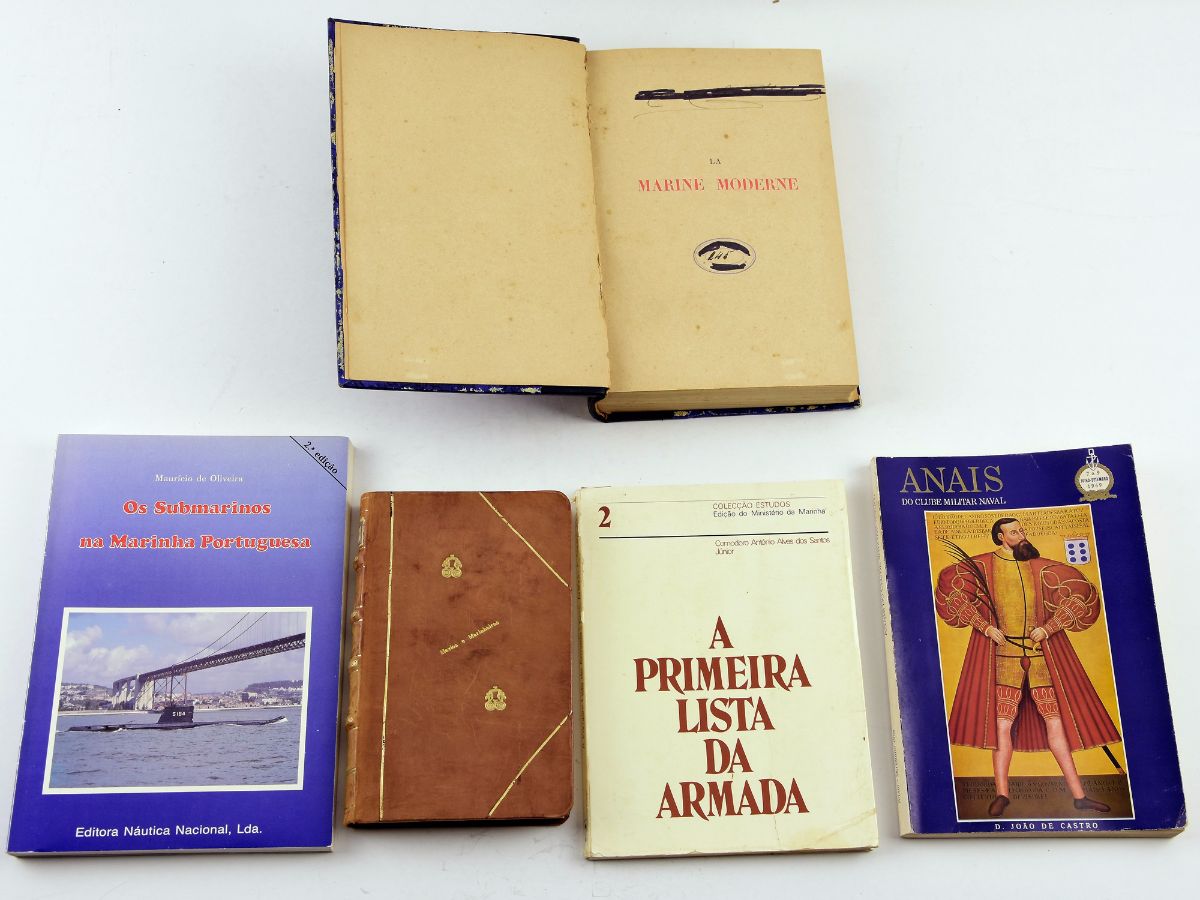 5 Livros diversos sobre Marinha