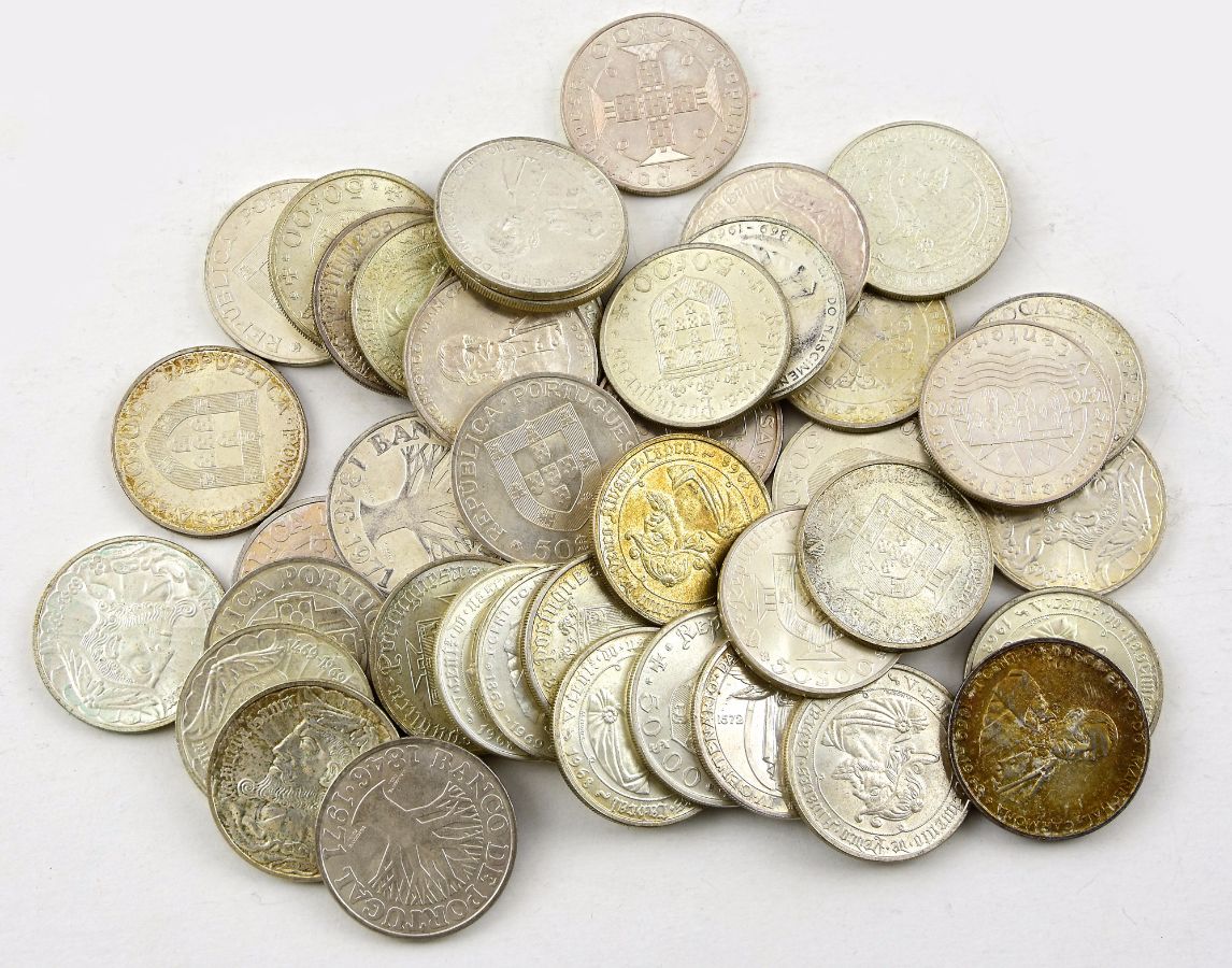 Lote 42 Moedas em prata
