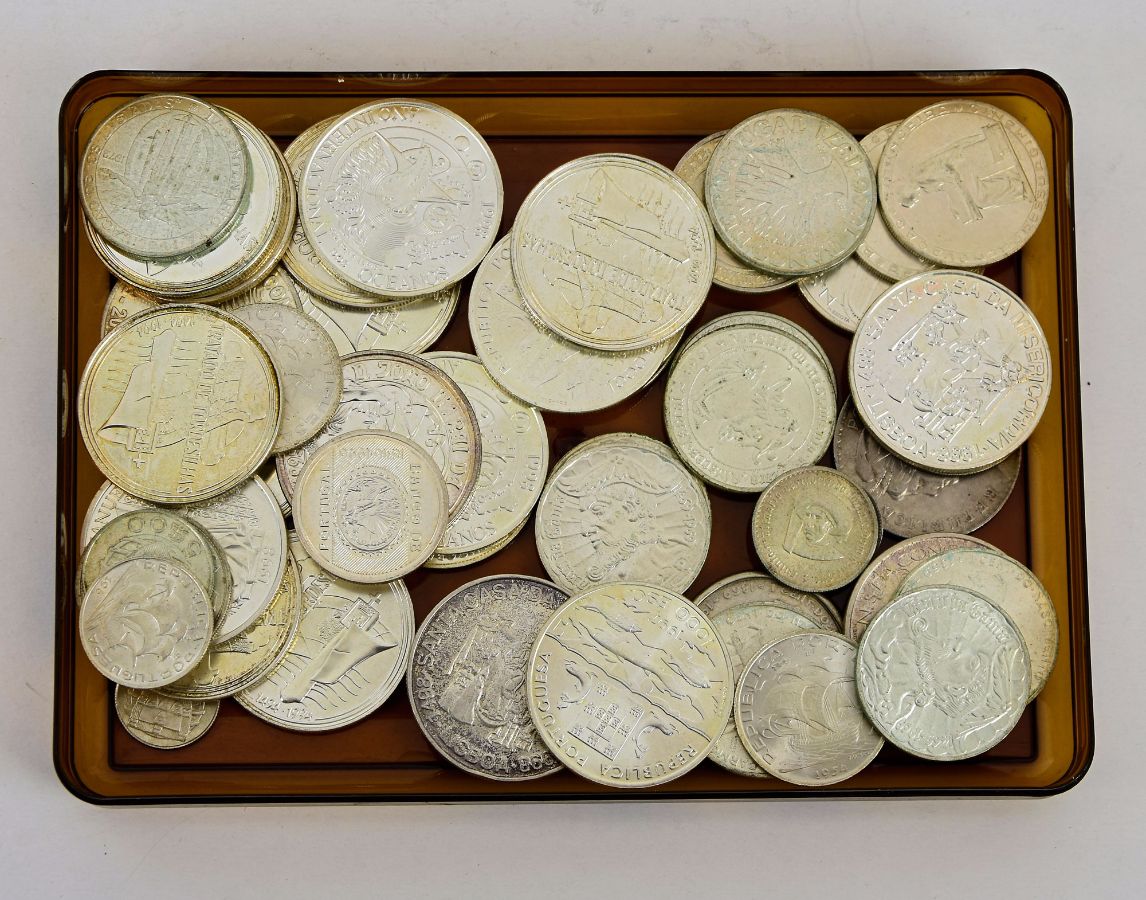 Coleção de 51 moedas de prata portuguesas