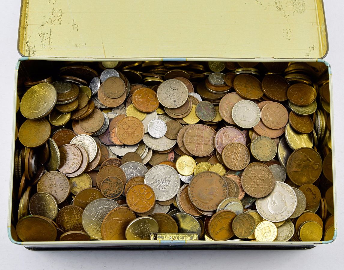 Coleção / acumulação de imensas moedas antigas Portuguesas