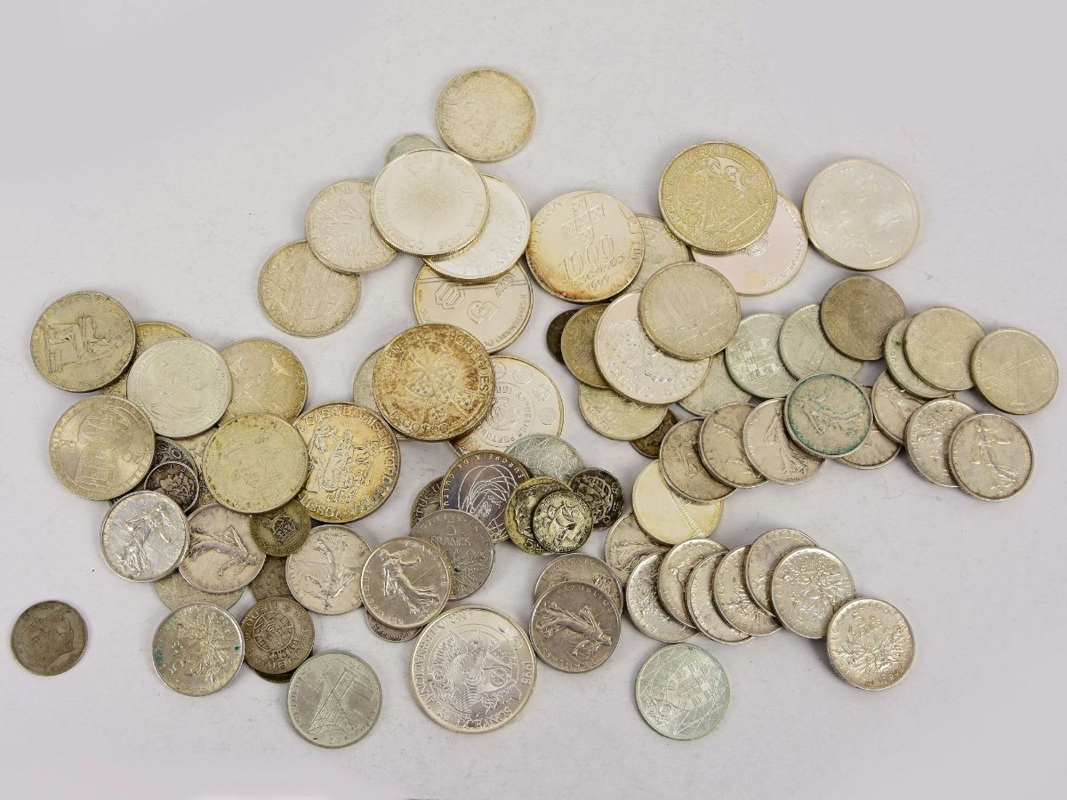 Coleção de 81 moedas de prata portuguesas