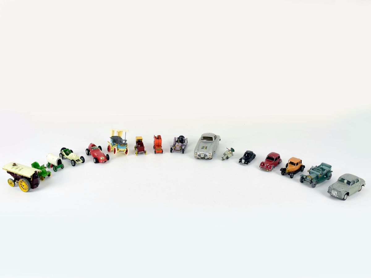 16 Carros diversos