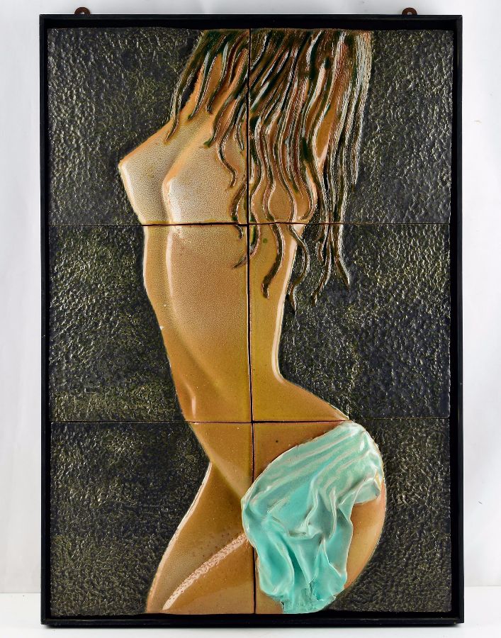 Nú feminino