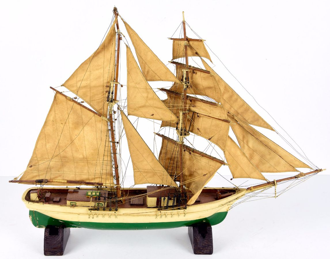 3 Maquetes de barcos veleiros