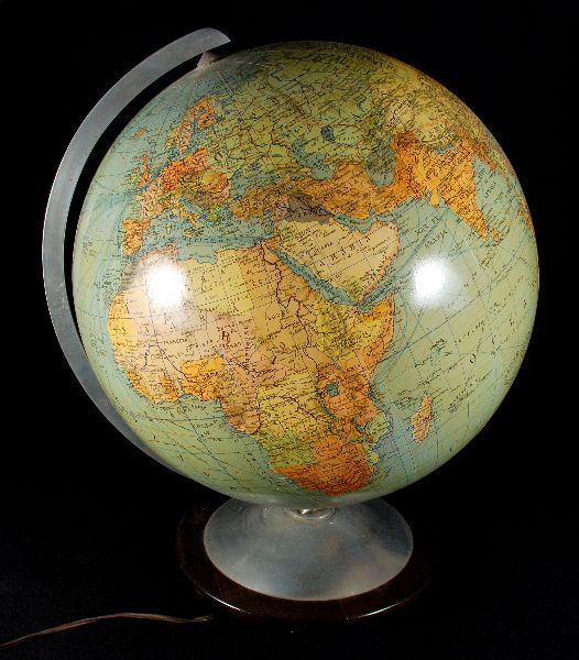 Globo em Metal e Madeira