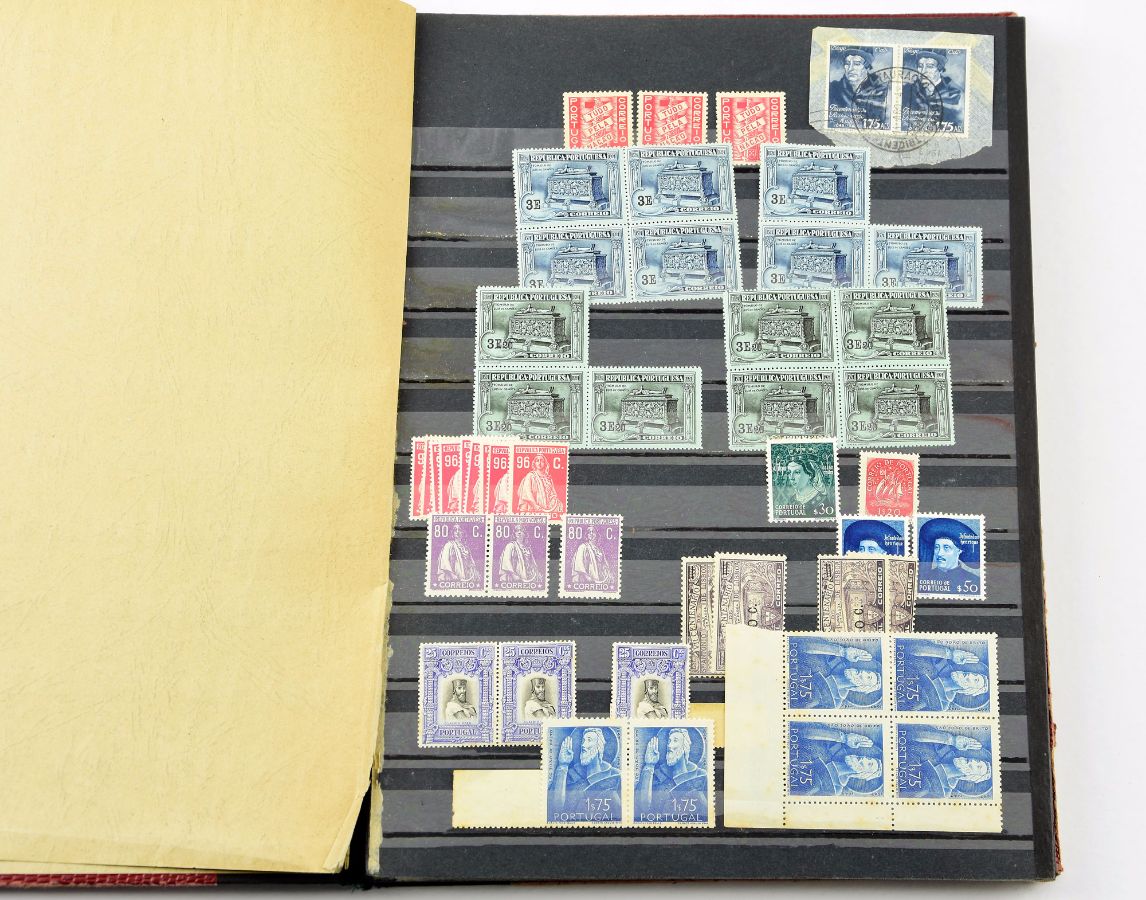 Colecção de selos clássicos novos Portugueses 