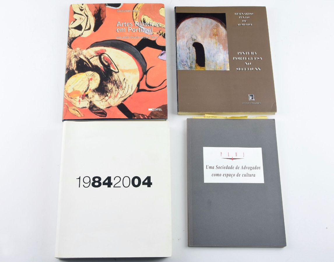 12 Livros de Exposições / Galerias