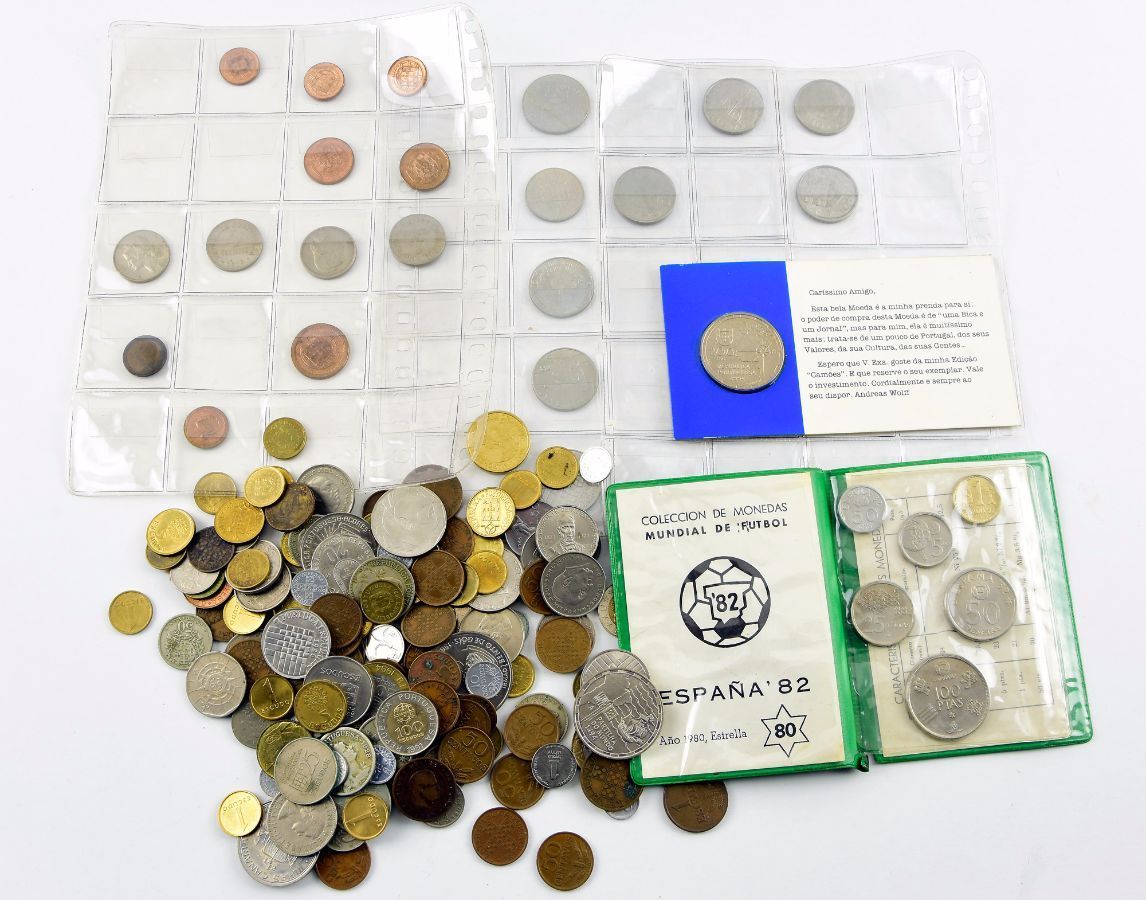 Grande lote de moedas diversas