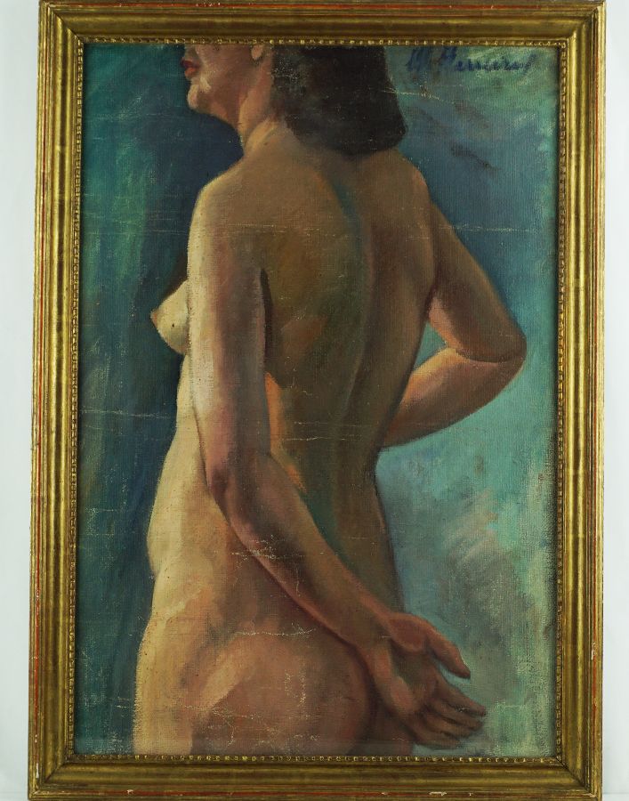 Nú feminino