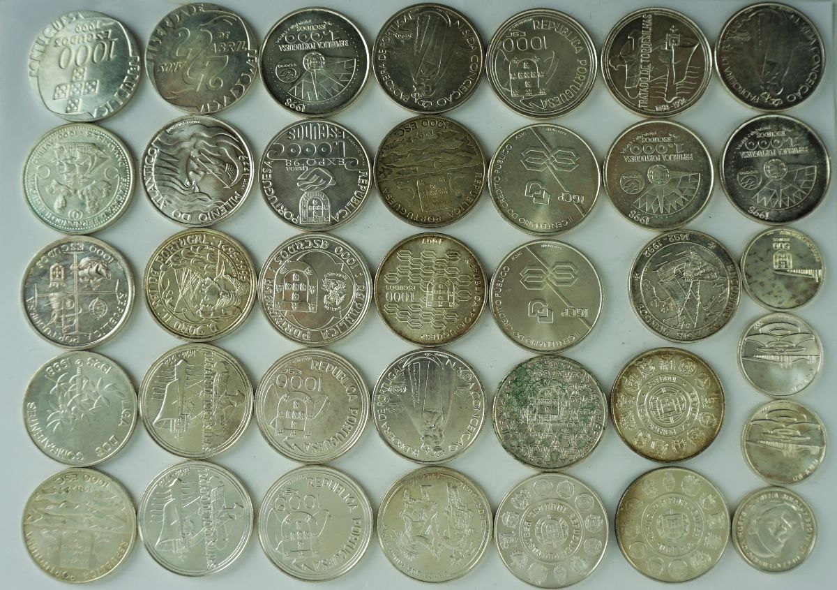 36 Moedas em Prata