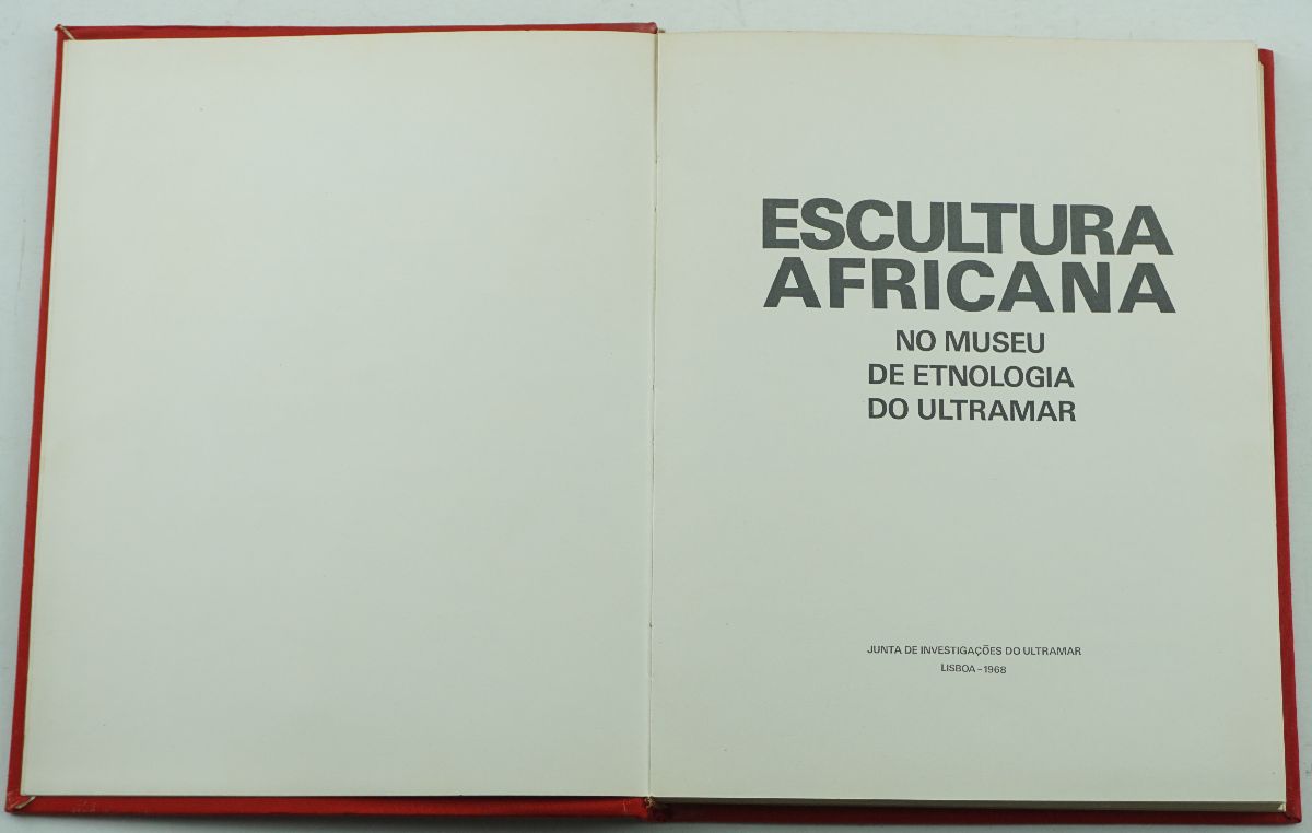 ESCULTURA AFRICANA