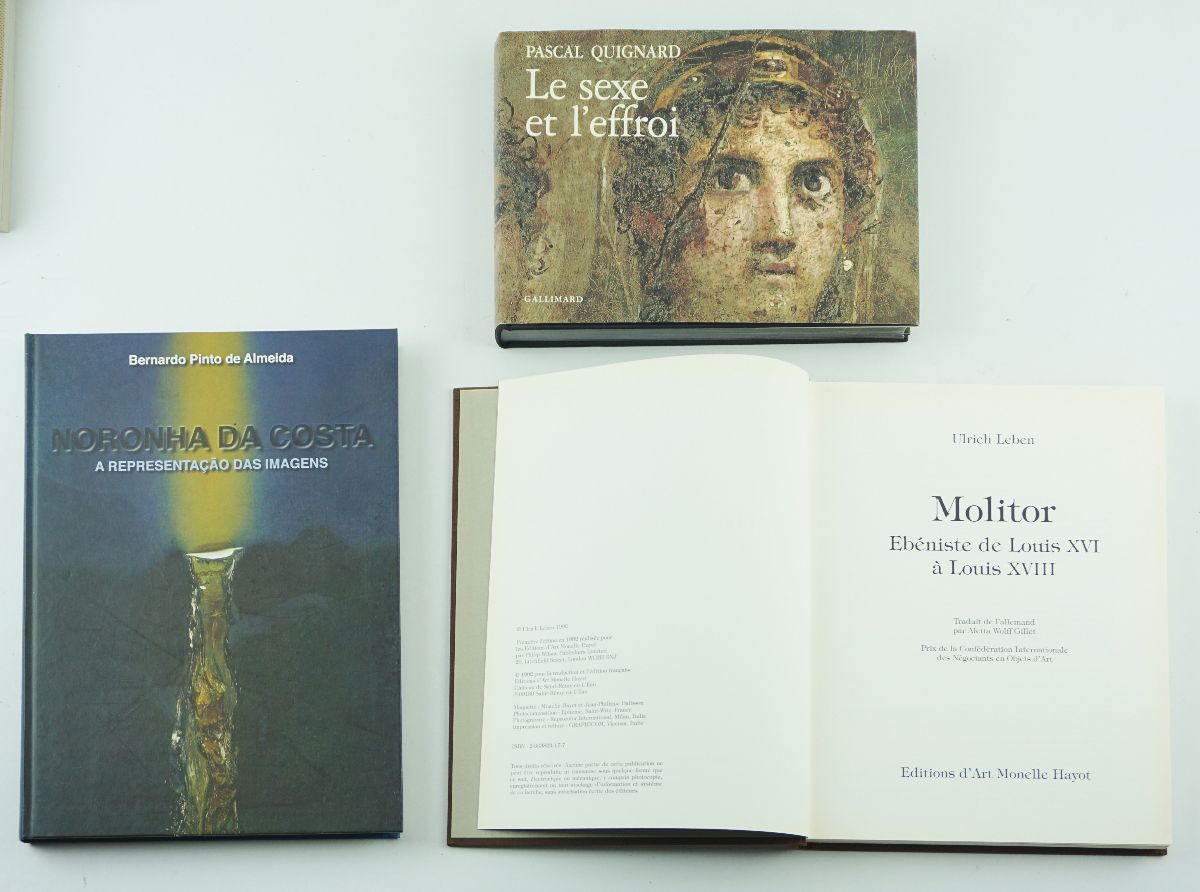 3 Livros de Arte e Mobiliário